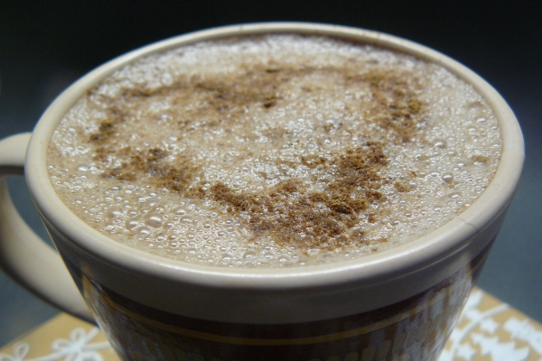 Konopné kakao se skořicí