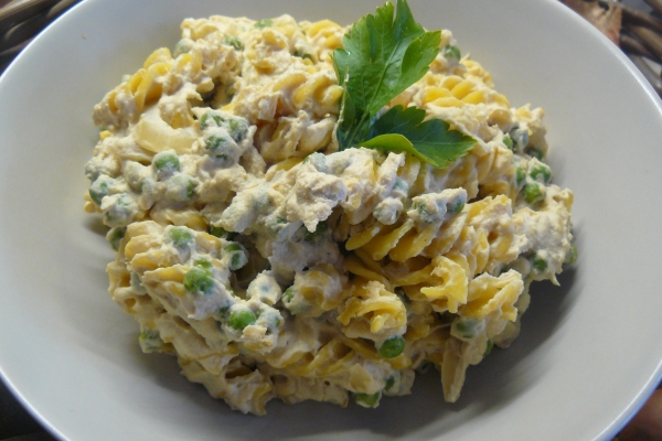 "Tvarohovo-sýrové" těstoviny s hráškem